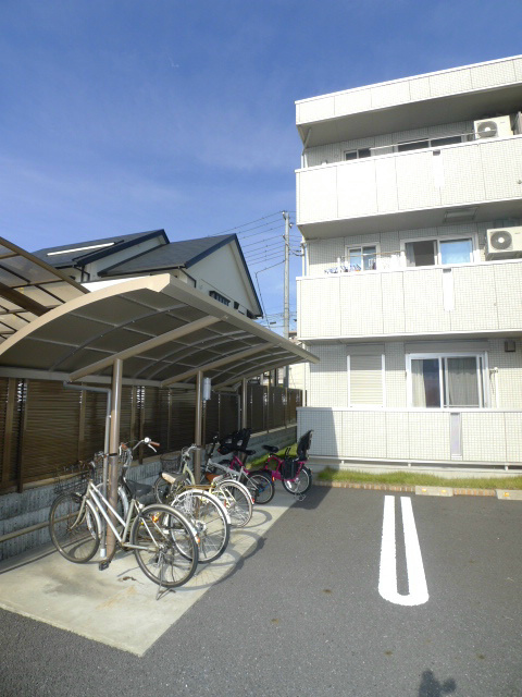 クラール(袋山) 駐輪場