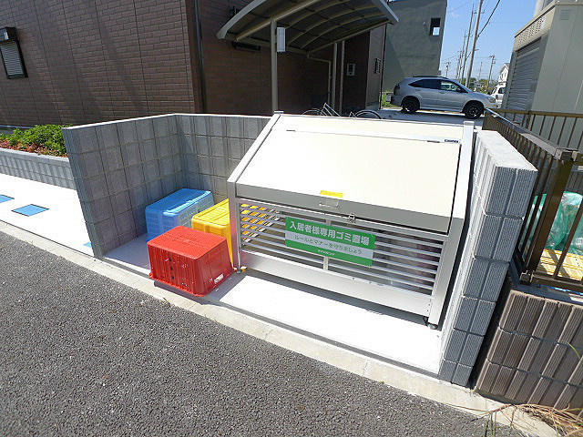 イースタンレイクK ゴミ置場