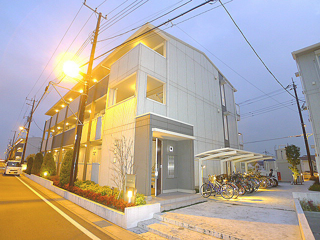 ヘリオス吉川美南　アプロディーテ 吉川市のお部屋探しは、アソシエ住まいの窓口にお任せ下さい。