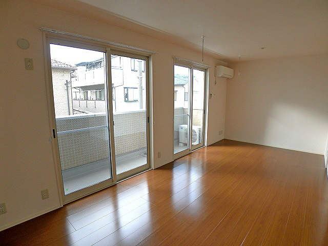フェリーチェ（越谷市南町） LDK13.75帖