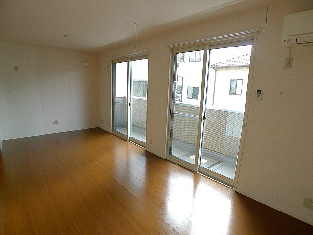 フェリーチェ（越谷市南町） LDK13.75帖