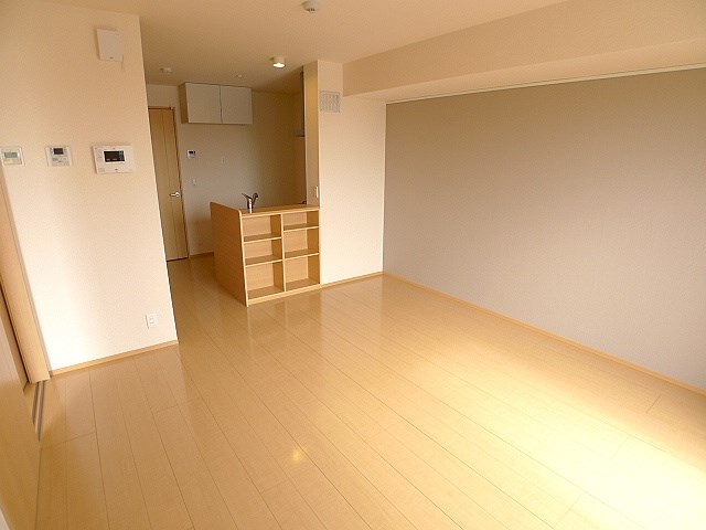 イルソーレ吉川美南　ロッソ LDK12.5帖