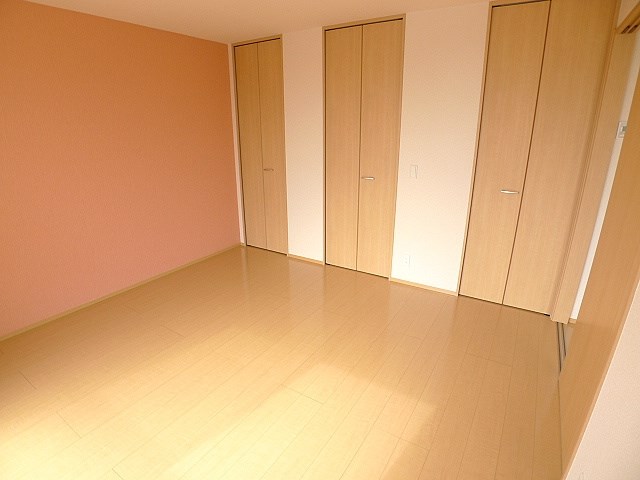 イルソーレ吉川美南　ロッソ 洋室8帖
