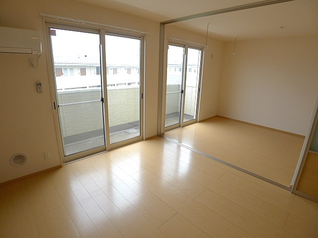 イルソーレ吉川美南　アランチャ LDK10帖