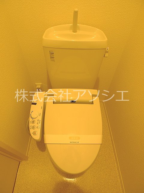 ヘリオス吉川美南　ガイア ウォシュレット便座