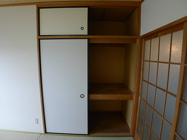 キャピタルハイツⅡ 和室の押入れ