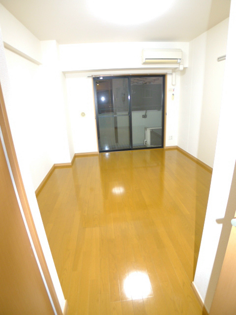 クリエール吉川 洋室7.7帖