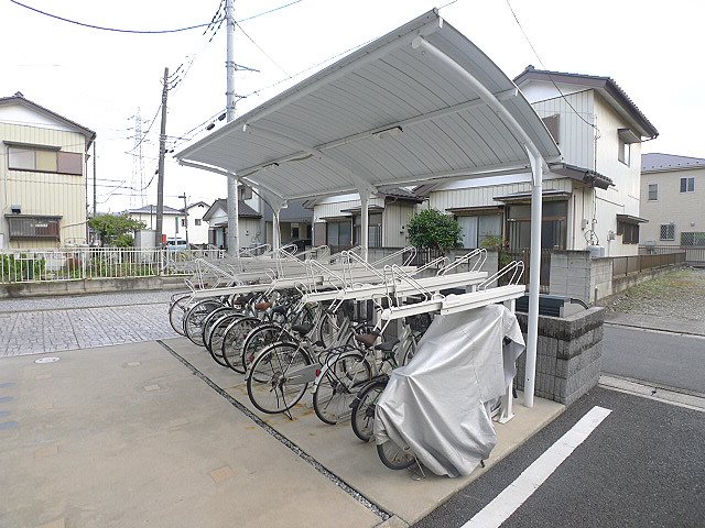 K・T desire 駐輪場