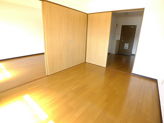 パレスK（吉川市高富） 洋室6帖