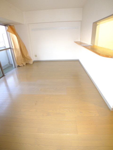 アズコム吉川 ＬＤＫ13帖