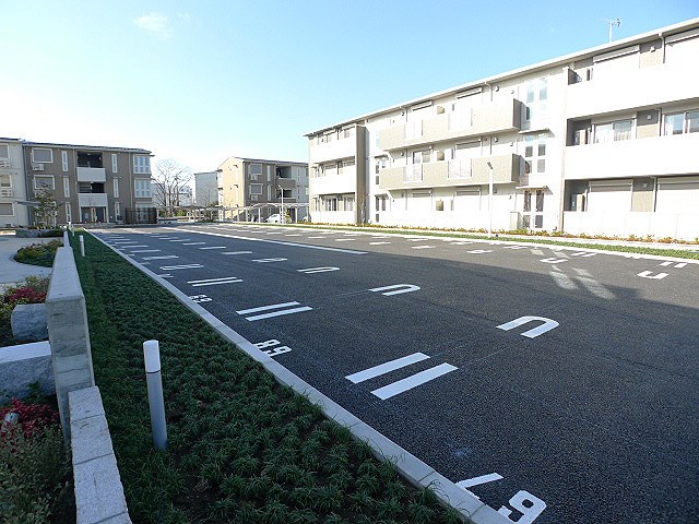 ロイジェントパークス　レイクタウン　Ⅱ　E 駐車場