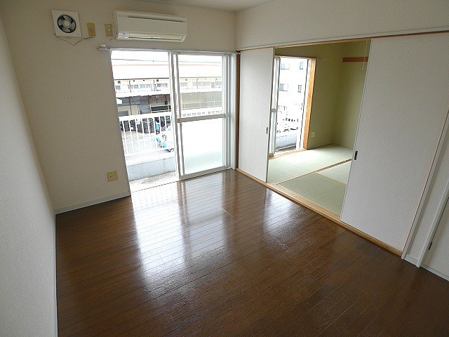 キャピタルハイツⅢ 洋室4.5帖