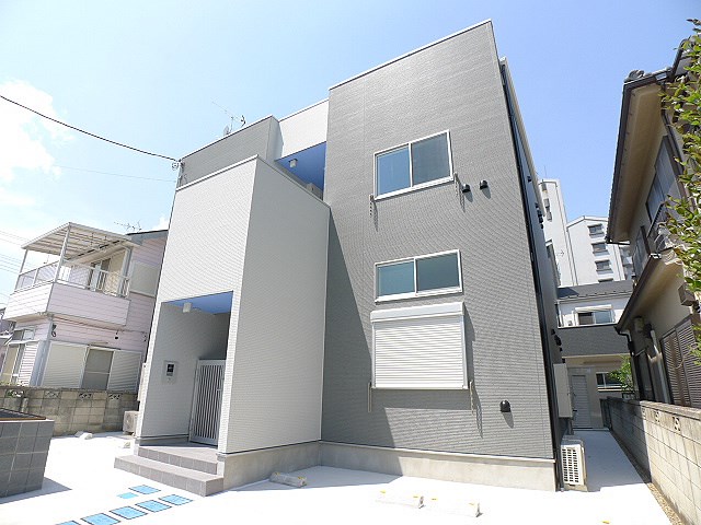 アリソンのご紹介は㈱アソシエへお任せ下さい。