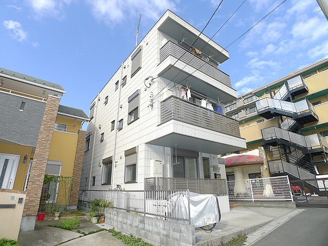 エスポワールのご紹介は住まいの窓口 アソシエへお任せ下さい。