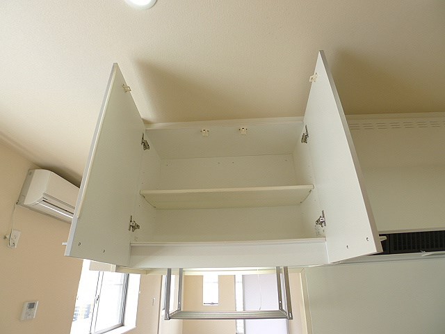 エスポワール（越谷市瓦曽根） 収納