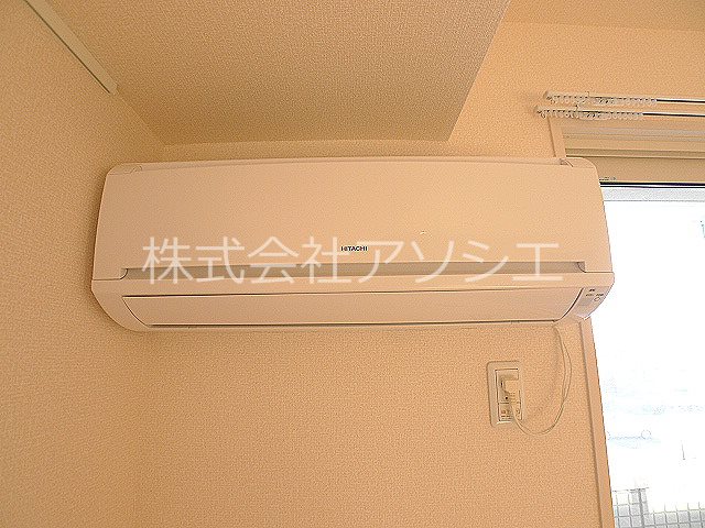 ヘリオス吉川美南　アレス エアコン完備