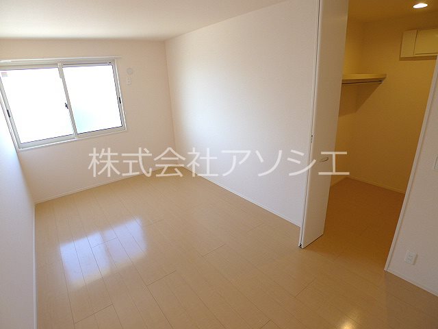 ヘリオス吉川美南　アレス 洋室7.5帖