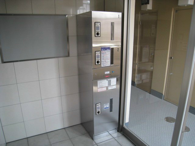 グランテラス（越谷市宮本町） 宅配ボックス