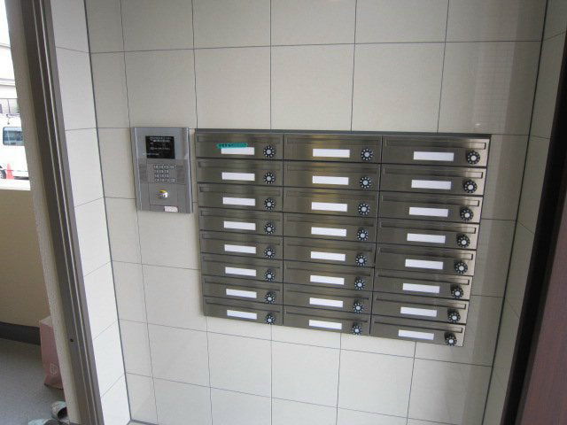 グランテラス（越谷市宮本町） 集合ポスト