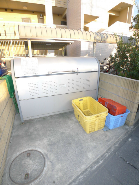 グランテラス（越谷市宮本町） ゴミ置場