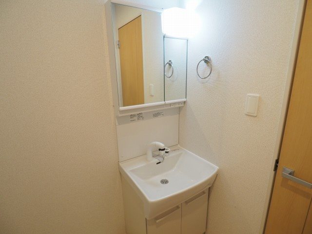 メゾン　アンソレイユ 洗面化粧台
