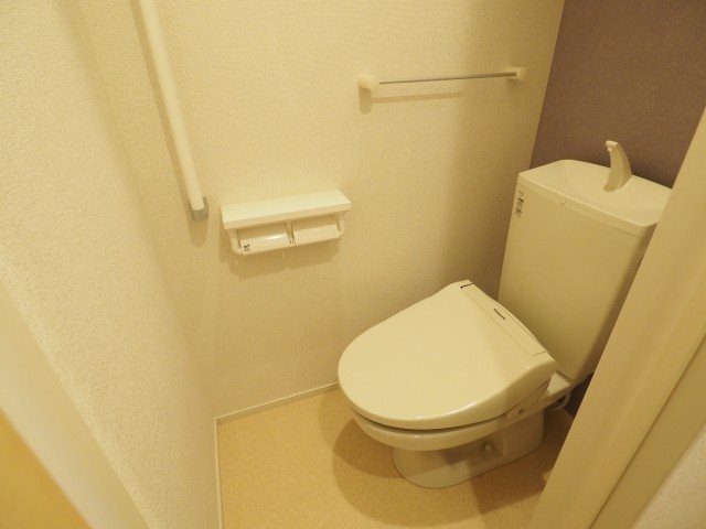 メゾン　アンソレイユ 温水洗浄便座