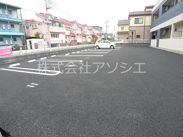 エスペランザ（越谷市東大沢） 駐車場