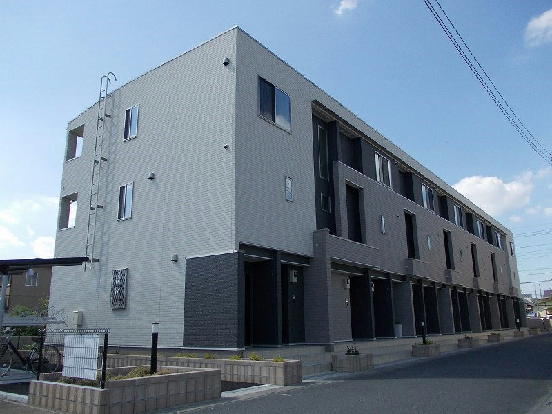エストレーラのご紹介は住まいの窓口アソシエにお任せ下さい。