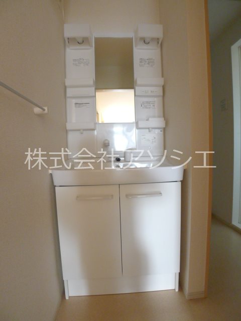 カーネミリオーネⅡ 独立洗面台