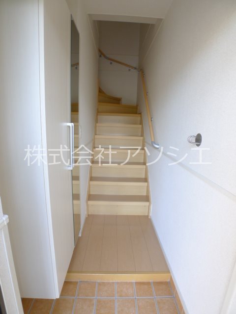 カーネミリオーネⅡ 玄関ホール
