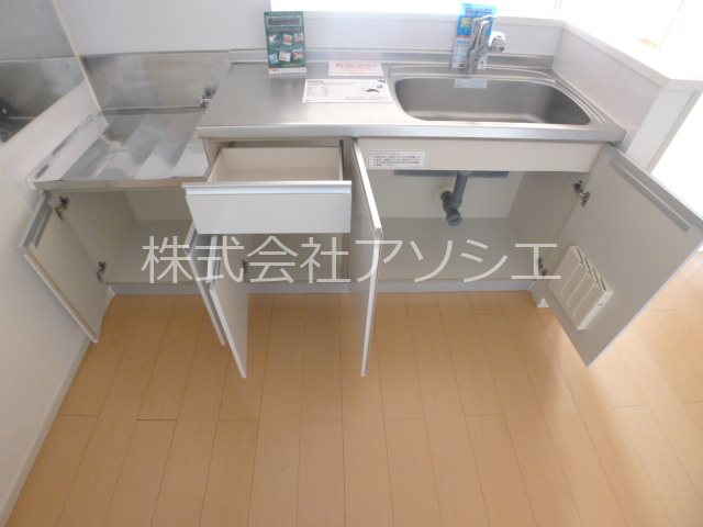 カーネミリオーネⅡ キッチン収納