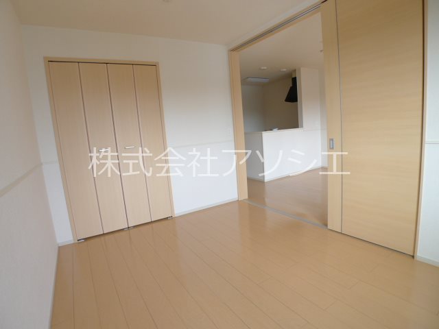 カーネミリオーネⅡ 洋室6帖