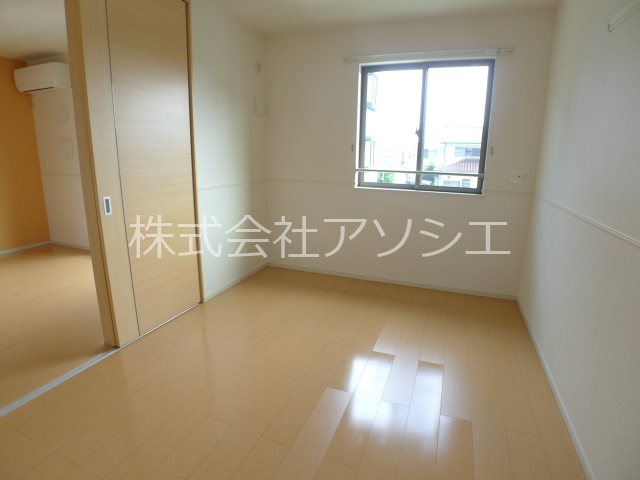 カーネミリオーネⅡ 洋室6帖