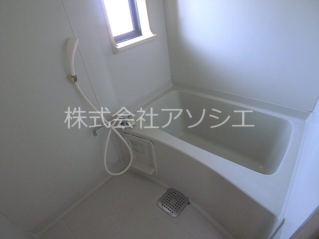 サンヴェールⅡ 窓付きの浴室