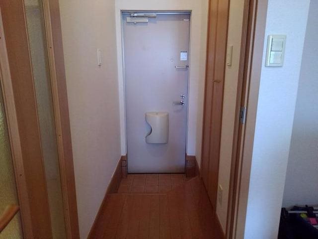 ウィステリア(吉川市) 玄関