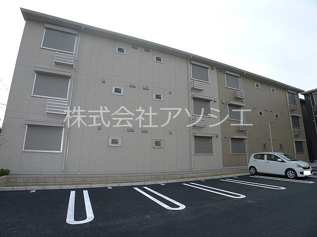 ロイジェントパークス草加手代A 駐車場