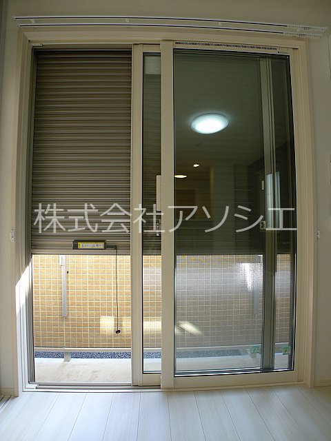 ロイジェントパークス草加手代A シャッター雨戸