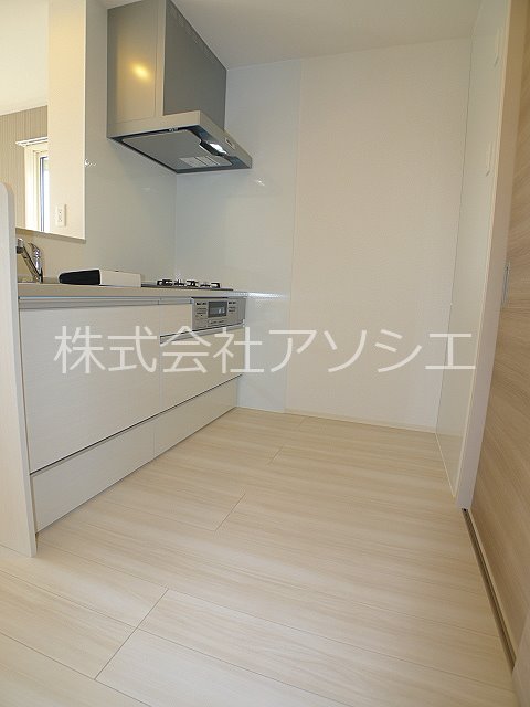 ロイジェントパークス草加手代A キッチン