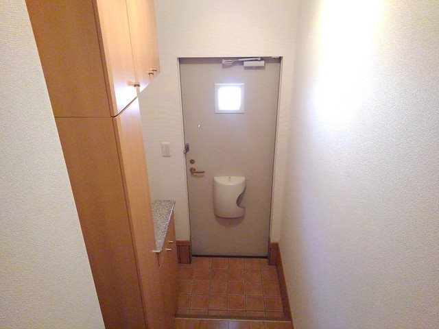 プラシード（越谷市） 玄関