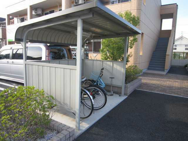 シャルマン（越谷市大道） 駐輪場