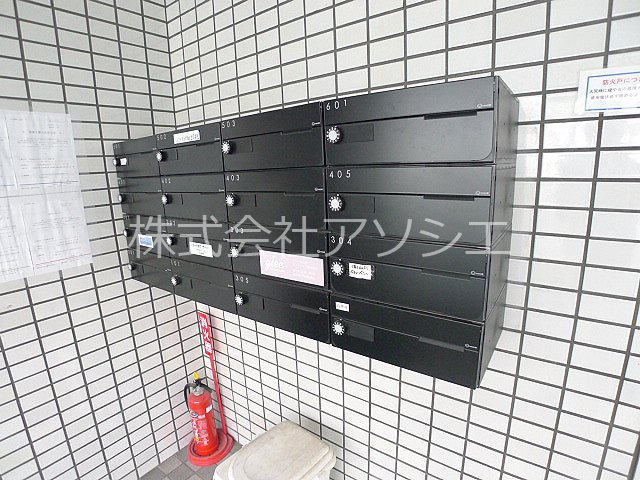 TAS越谷ビルディング ダイアル式集合ポスト