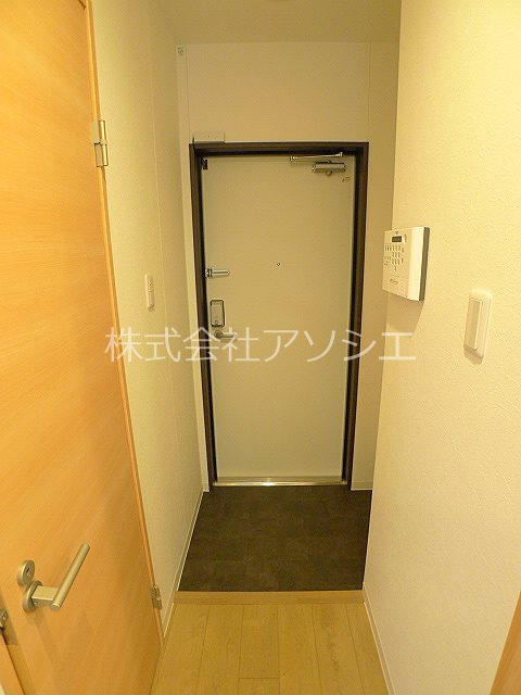 グランシャリオ（赤山本町） 玄関