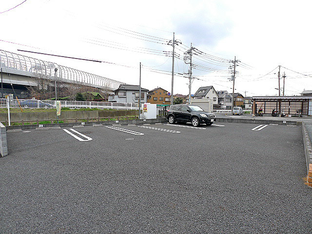 Charmant court MsⅡ 駐車場