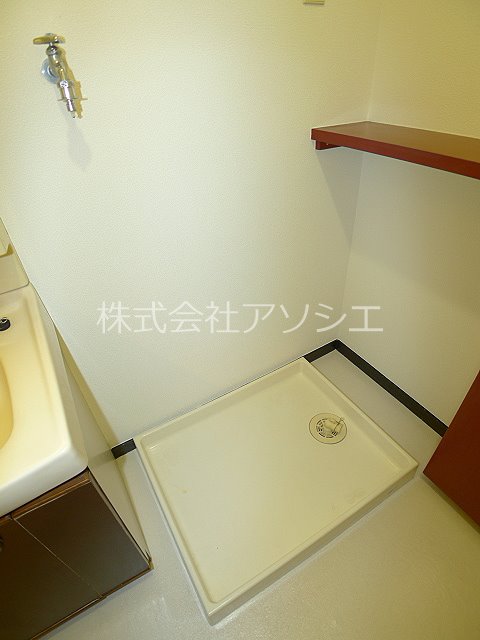 かさぷらた 室内洗濯機置き場