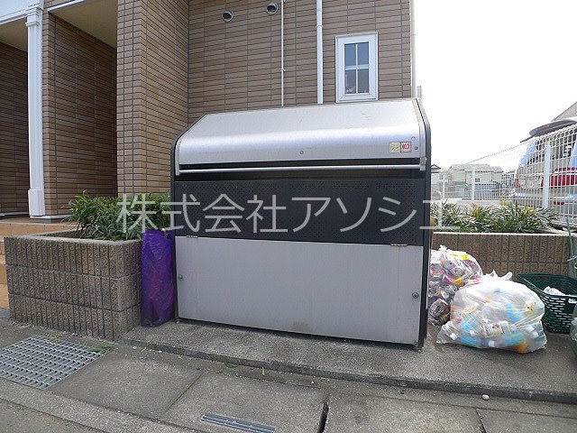 ジェントリーA ゴミ集積場