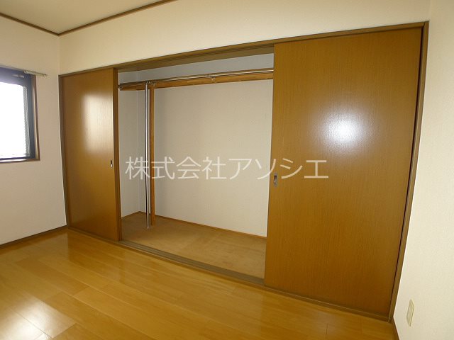 ウィンズハイム クローゼット