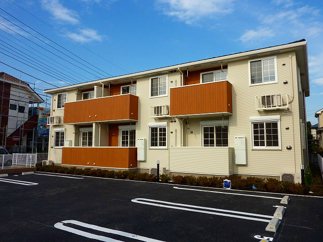 カーサ・フェリーチェのご紹介は住まいの窓口 アソシエにお任せ下さい。