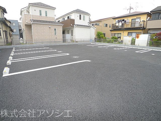 サンパティーク（吉川市） 駐車場