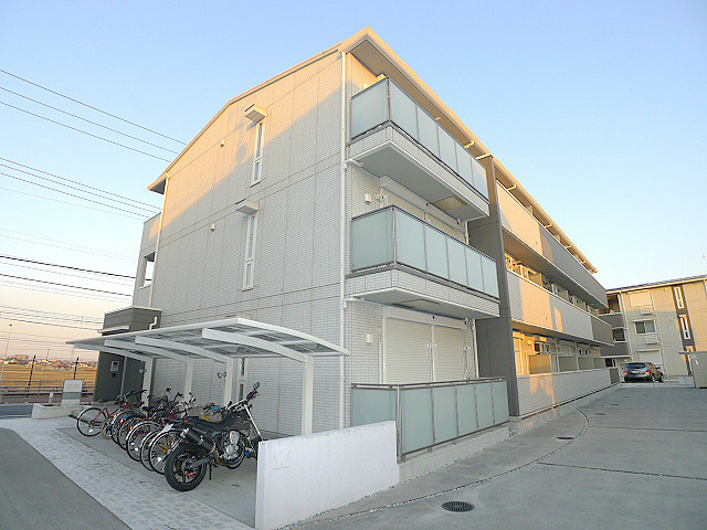 ヘリオス吉川美南　クロノス ヘリオス吉川美南のお問合せは、アソシエ住まいの窓口へ。