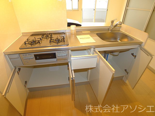 ヘリオス吉川美南　クロノス 収納